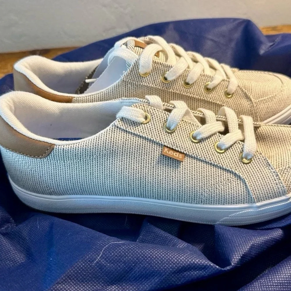Women’s keds 6.5 NwT cream